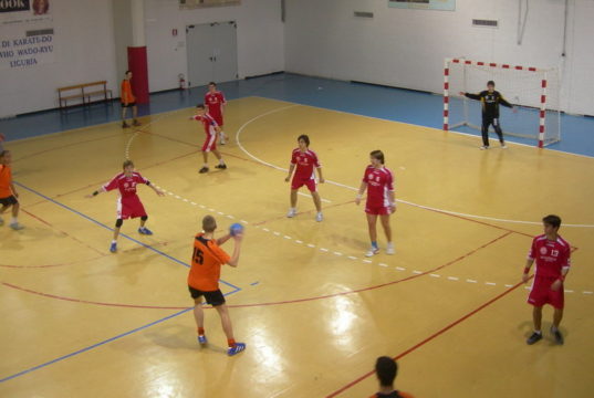 Pronto il bando “Pallamano@scuola”.