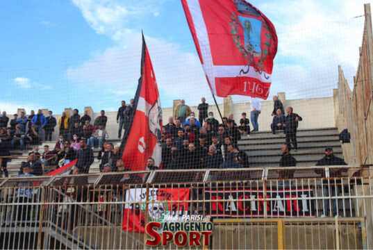 Canicattì calcio, tredici calciatori salutano